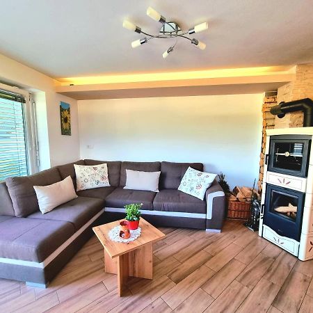 Gartnar Home -Hiska S Pridihom Domacnosti In Pogledom Na Hribe. Radovljica Eksteriør bilde