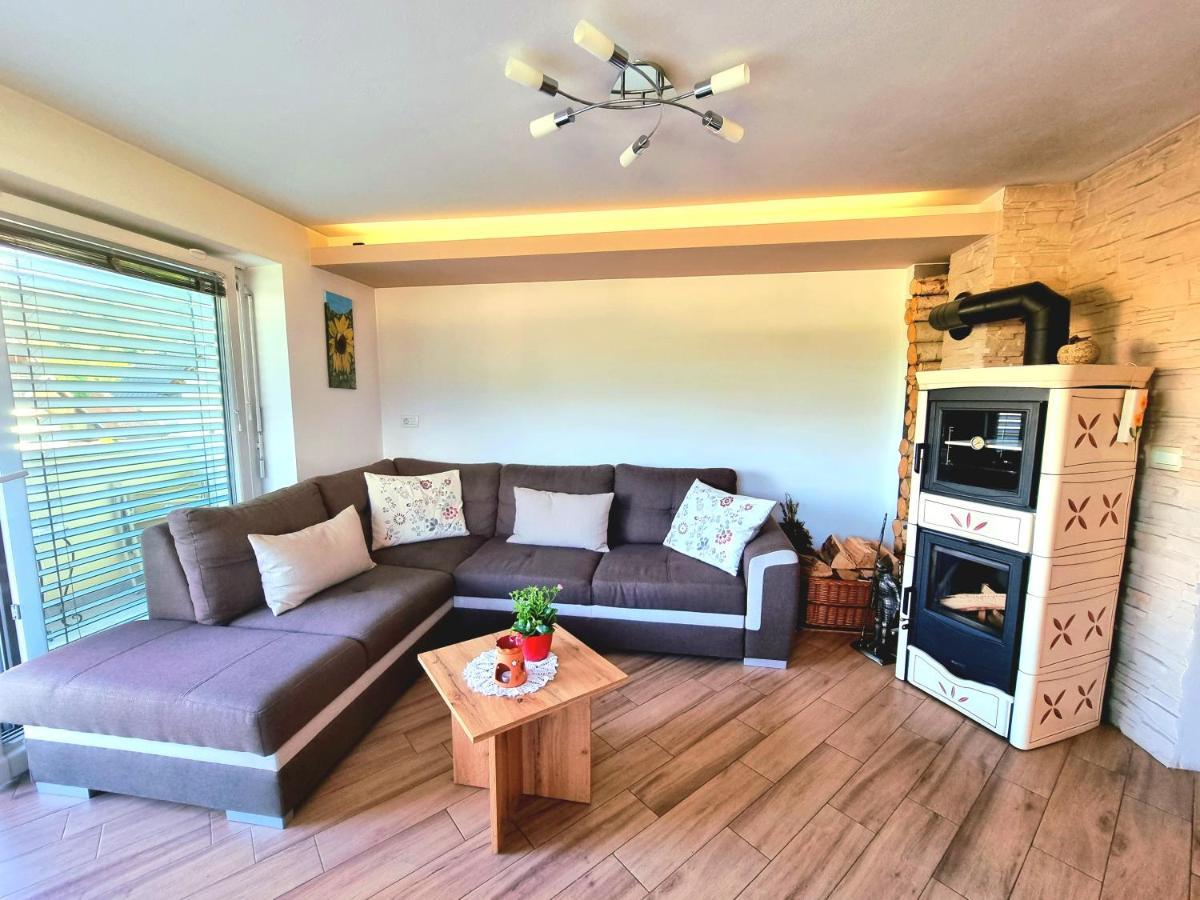 Gartnar Home -Hiska S Pridihom Domacnosti In Pogledom Na Hribe. Radovljica Eksteriør bilde